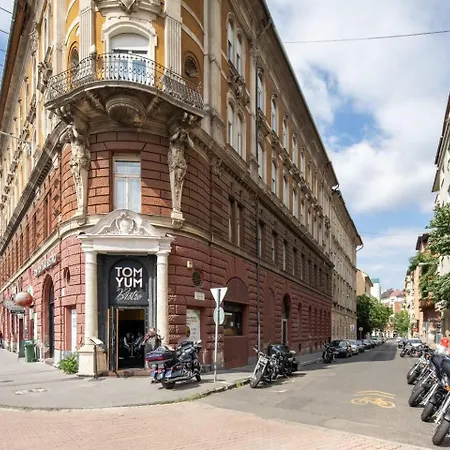 River View With Balcony Appartamento Budapest